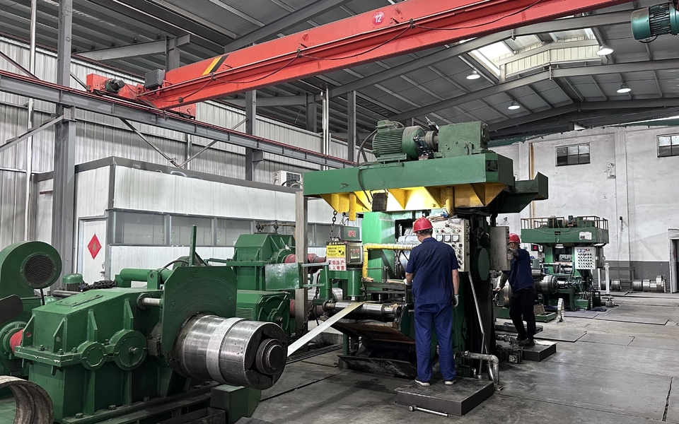 Danyang Kaixin Alloy Material Co., Ltd. ligne de production du fabricant